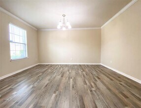 8119 Yaupon View Dr in Cypress, TX - Building Photo - Building Photo