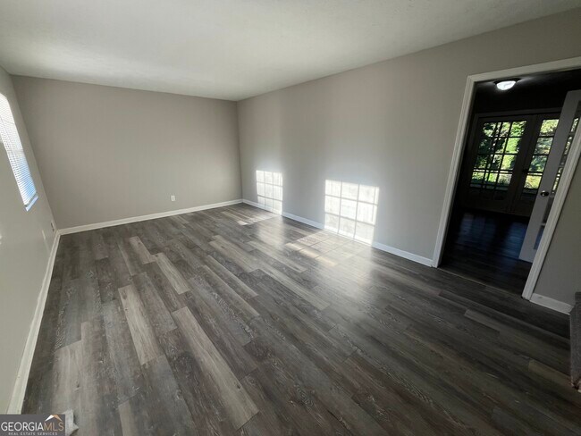 6653 Bedford Rd in Rex, GA - Building Photo - Building Photo