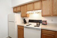 Kitchen - 200 Fountain Apartments in New Haven, Connecticut