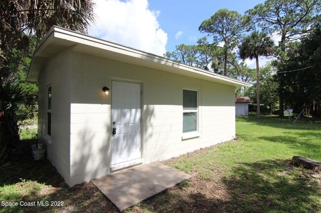 property at 1044 S Wickham Rd