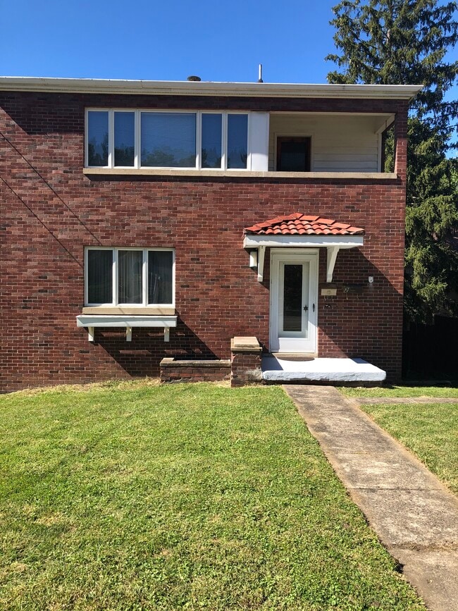 324 S High St, Unit High street apartment