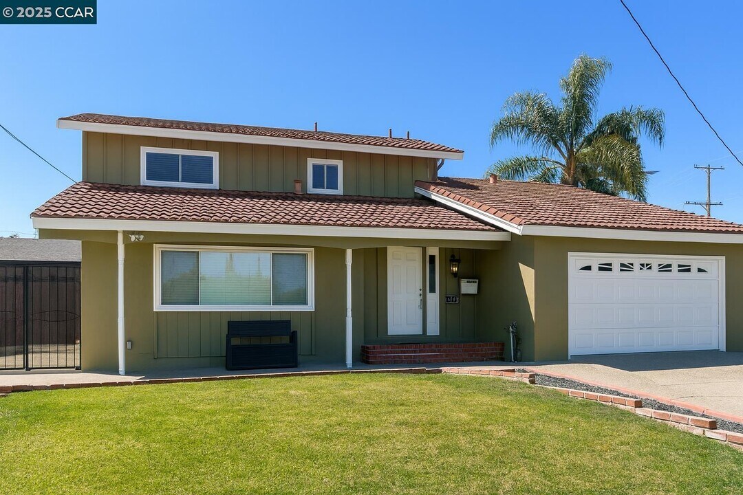 9597 Davona Dr in San Ramon, CA - Building Photo