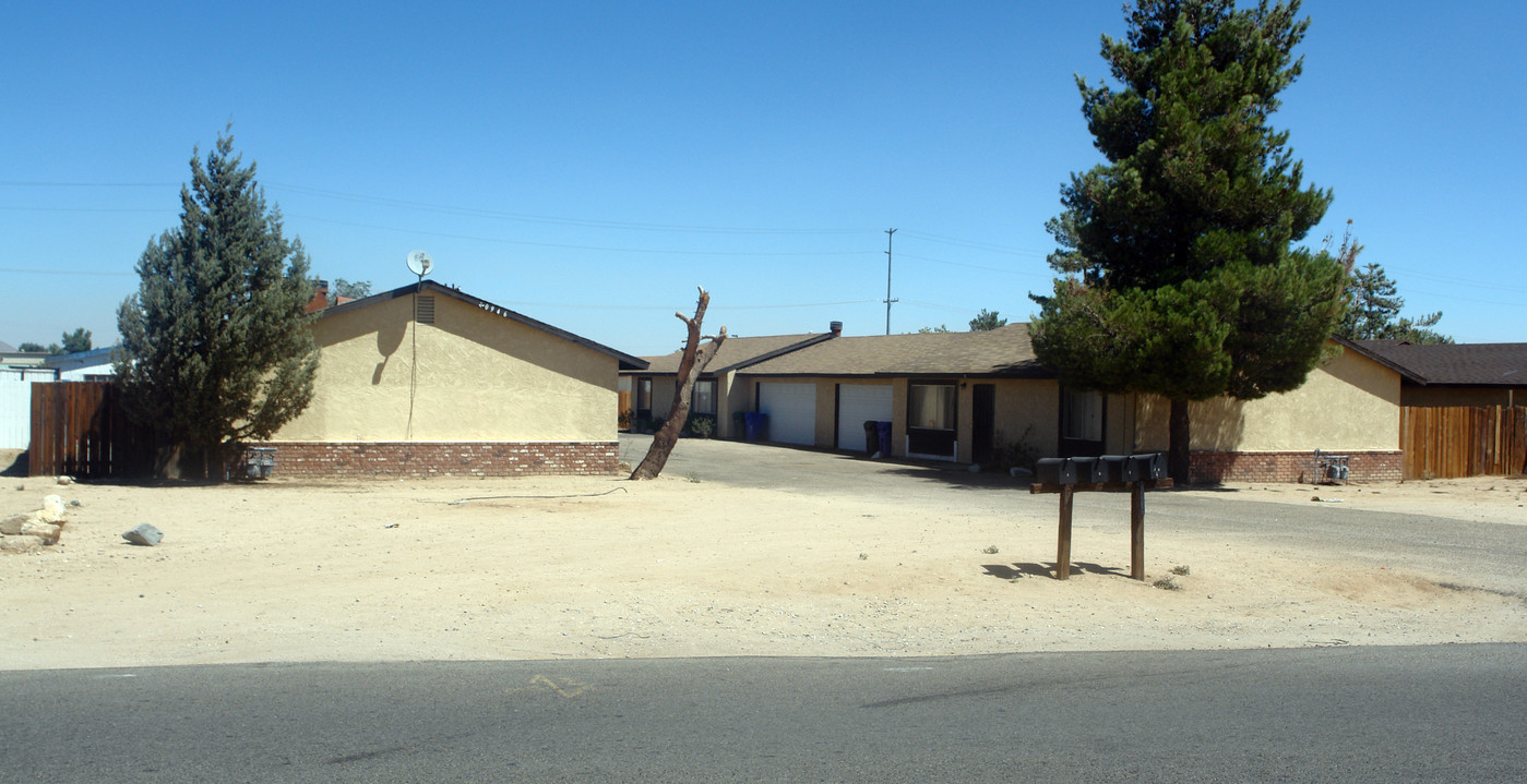 20946 Laguna Rd in Apple Valley, CA - Building Photo