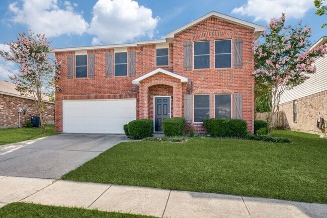 property at 2528 Red Oak Dr