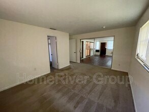 1433 Covington Cir W in Ft. Myers, FL - Building Photo - Building Photo