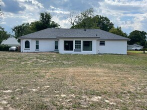 23811 Sunset View in Sorrento, FL - Foto de edificio - Building Photo