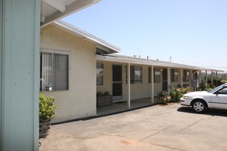 Pasadena Apartments in Fallbrook, CA - Building Photo - Building Photo