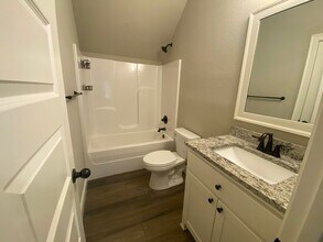 3861 W Maclura Way in Fayetteville, AR - Building Photo - Building Photo