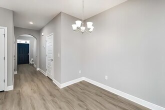 319 Carmel Dr, Unit 17 in Fort Walton Beach, FL - Foto de edificio - Building Photo