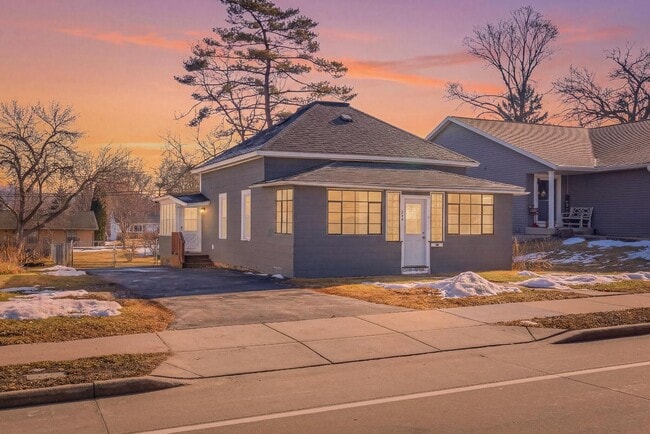 property at 440 2nd Ave N