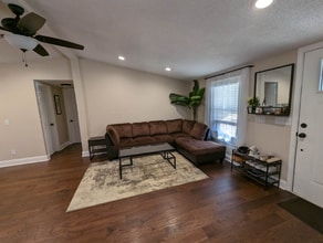 213 Webb St in Warner Robins, GA - Building Photo - Building Photo