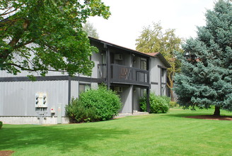 Dearborn Apartments in Spokane, WA - Foto de edificio - Building Photo