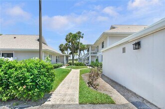 324 Golfview Cir in Stuart, FL - Building Photo - Building Photo