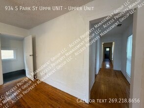 934 S Park St in Kalamazoo, MI - Building Photo - Building Photo