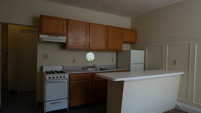 1124 Commonwealth Ave, Unit 6A in Boston, MA - Foto de edificio - Building Photo