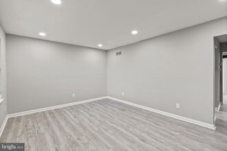 54 Ray Ave in Aberdeen, MD - Building Photo - Building Photo