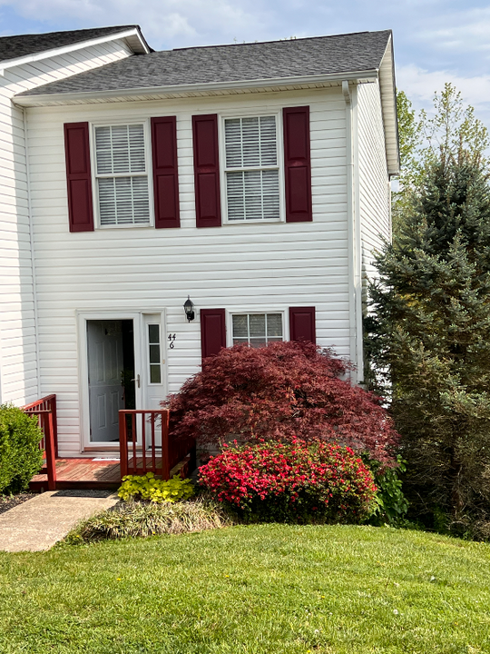 44 Tulip Grove Cir in Bristol, TN - Building Photo