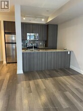 85 The Donway W in Toronto, ON - Building Photo - Building Photo