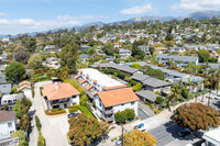 515 E Arrellaga St in Santa Barbara, CA - Foto de edificio - Building Photo