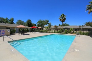 Brandywine Apartments in Delano, CA - Building Photo