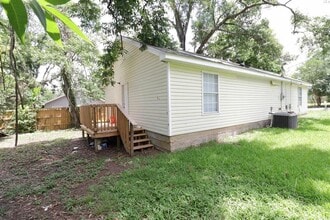 1944 Pasco St in Tallahassee, FL - Building Photo - Building Photo