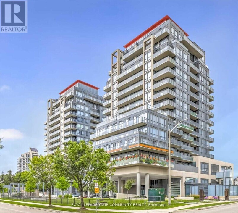 9088 Yonge St in Richmond Hill, ON - Building Photo