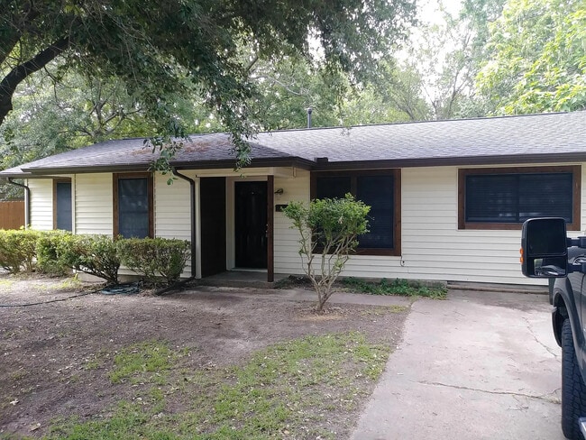 property at 928 Calle Real