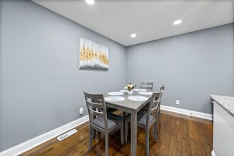 3729 W 75th Ave in Merrillville, IN - Foto de edificio - Building Photo