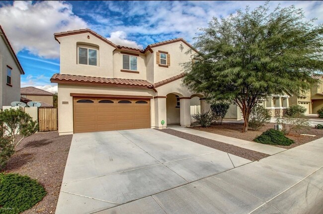 property at 3328 E Roland St