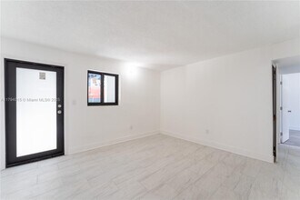 1515 NW N River Dr in Miami, FL - Building Photo - Building Photo