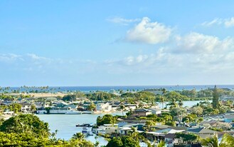 501 Hahaione St in Honolulu, HI - Building Photo