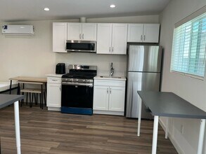 2235 Patricia Ave in Los Angeles, CA - Building Photo - Building Photo