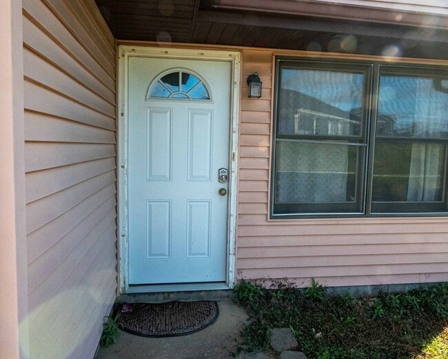 423 S Park Square Dr in Bloomington, IN - Building Photo - Building Photo