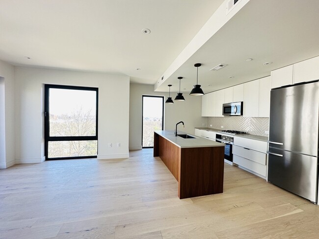 1 Nevins Hl Wy in Boston, MA - Building Photo - Building Photo