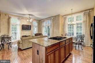 1657 Colonial Hills Dr in McLean, VA - Building Photo - Building Photo