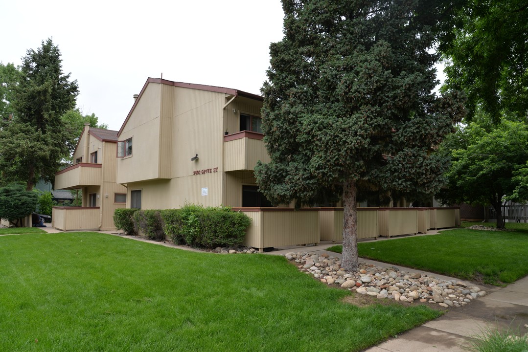 Grove Street Apartments in Boulder, CO - Foto de edificio