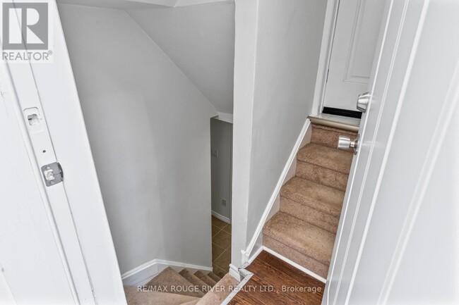 2292 Chapman Ct in Pickering, ON - Building Photo - Building Photo