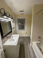 5548 Avondale Pl, Unit 3rd floor in Pittsburgh, PA - Building Photo - Building Photo