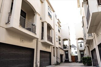 5648 Larkin St in Houston, TX - Building Photo - Building Photo