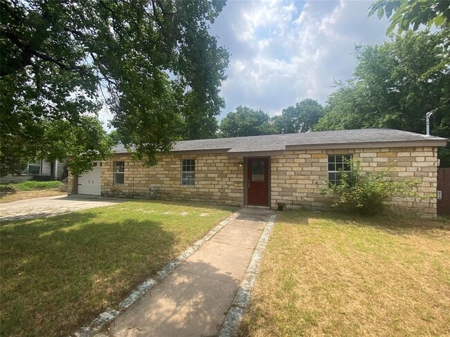 property at 5413 Manor Rd