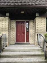 1601 Cherry Hill Dr in Arlington, NY - Building Photo - Building Photo