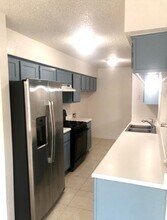 6456 Kentwick Dr in Houston, TX - Building Photo - Building Photo