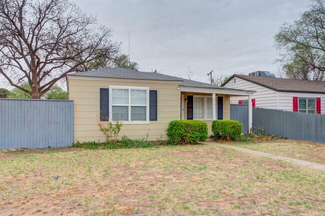 2701 36th St in Lubbock, TX - Building Photo - Building Photo