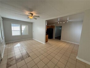 1308 Charmaine Cir E in Mobile, AL - Building Photo - Building Photo