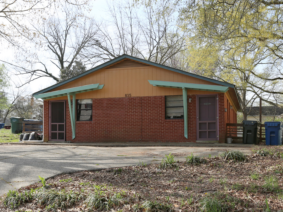 835 Wilkerson Ave in Durham, NC - Building Photo