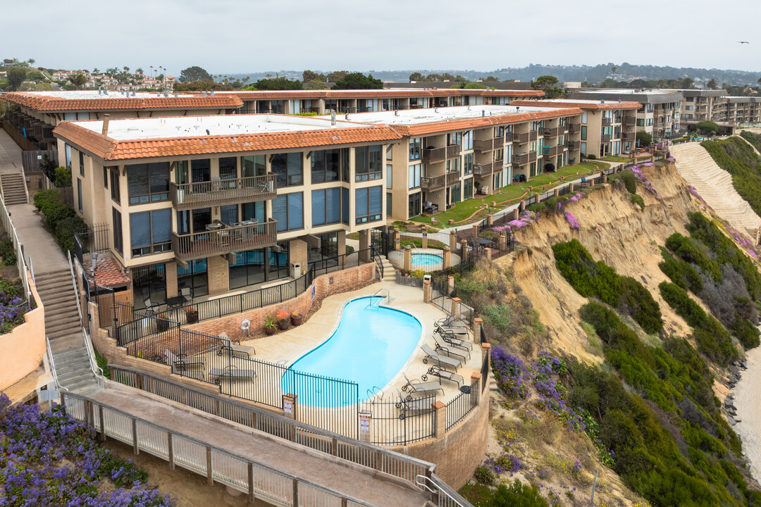 Del Mar Shores in Solana Beach, CA - Foto de edificio