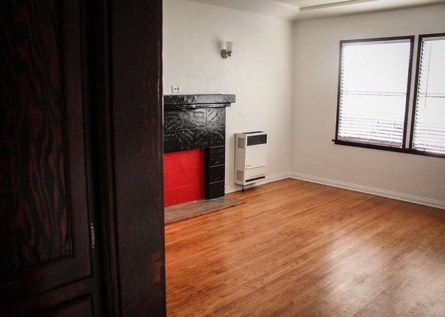 4256 2nd Ave, Unit 4256