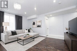 449 Kenilworth Ave N in Hamilton, ON - Building Photo