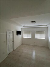 10776 NW 84th Ln in Doral, FL - Building Photo - Building Photo