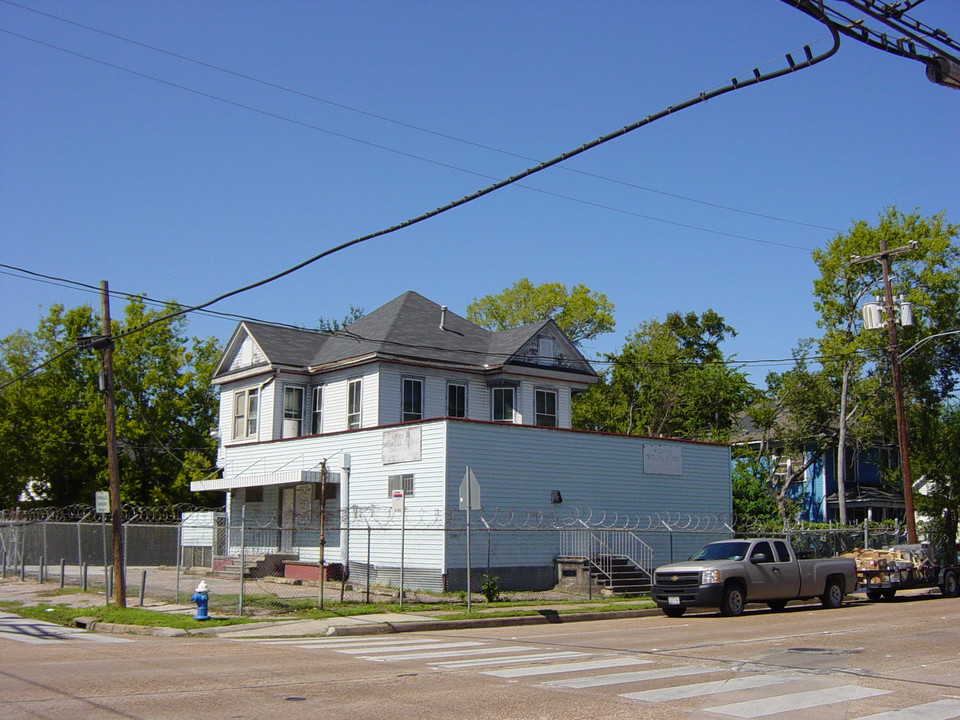 Hardy Rooming House in Houston, TX - Building Photo